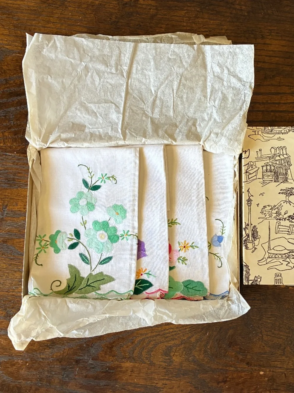Vintage Hand Appliquéd and Embroidered Guest Hand Towels New